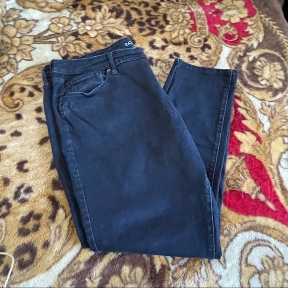 Universal Thread Women's Skinny Jeans - Dark Blue - Picture 8 of 8